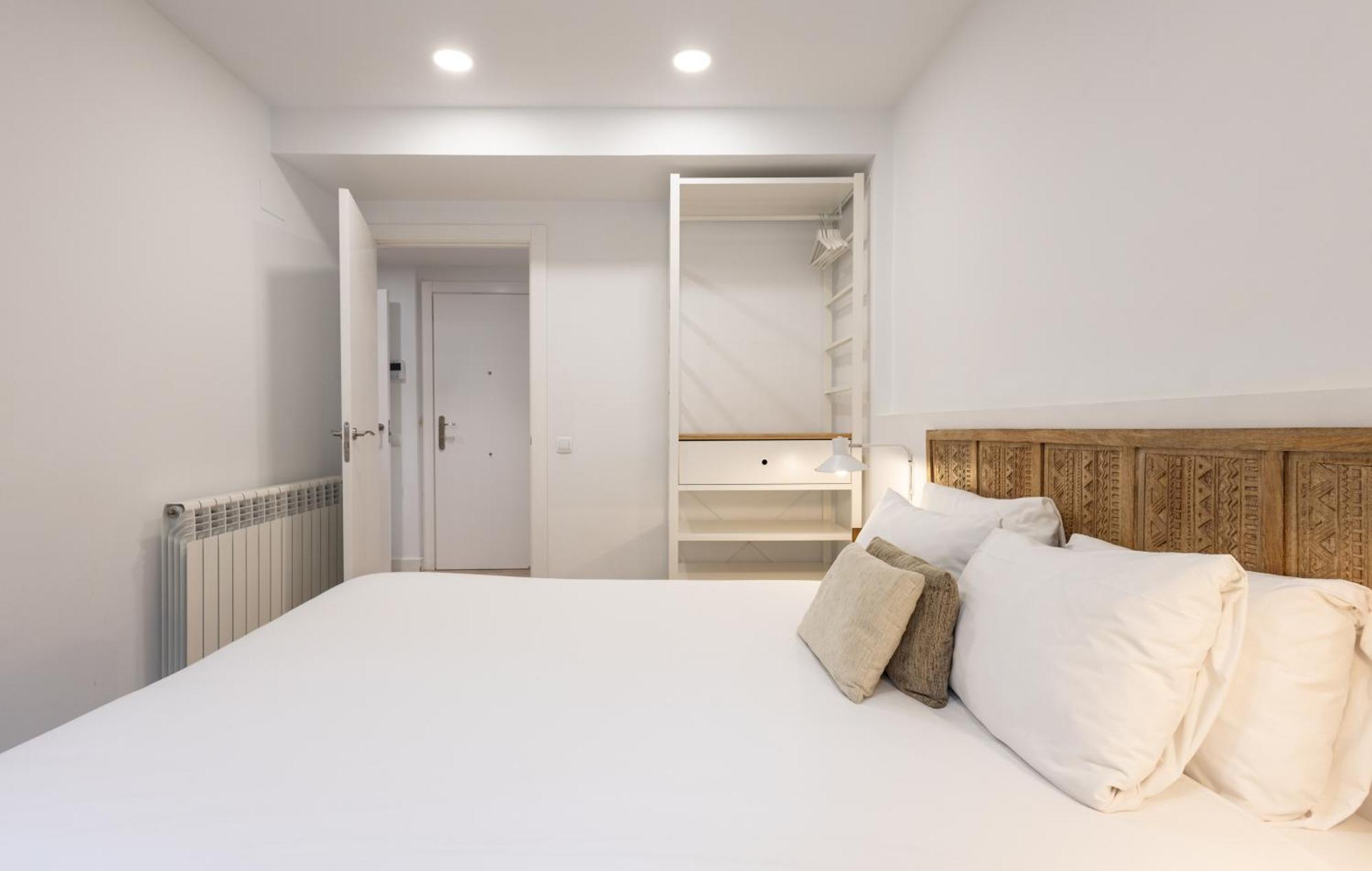 Stay U-Nique Apartments Fabra I Puig Barcelona Bagian luar foto